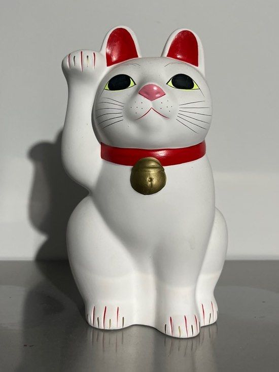 Cat Maneki Neko Figurine S