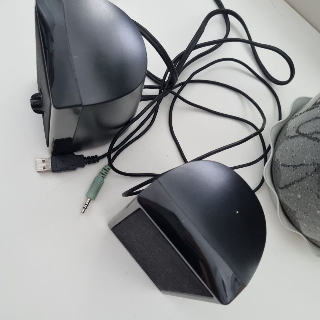Neo 2003B computer speakers (Category: Soundbars, Speakers & Amplifiers) located in Taguig. Submitted by rochev (Listing ID 1231128137, Image 3). Description: Used and in great condition Neo 2003B (neosonica technogies) computer speaker. Can connect via usb..