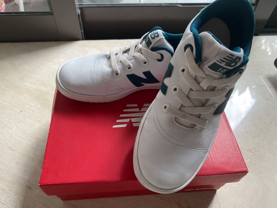 New Balance Kids Shoes size 32.5 EUR 1 US 13.5 UK