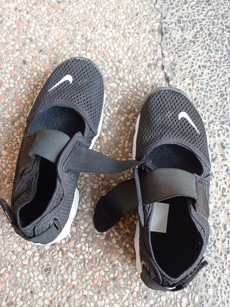 harga nike air rift