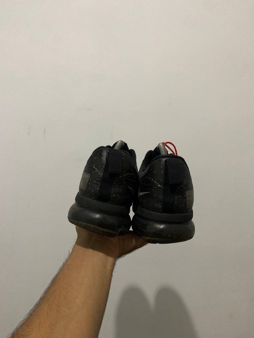 nike vapormax utility size 6