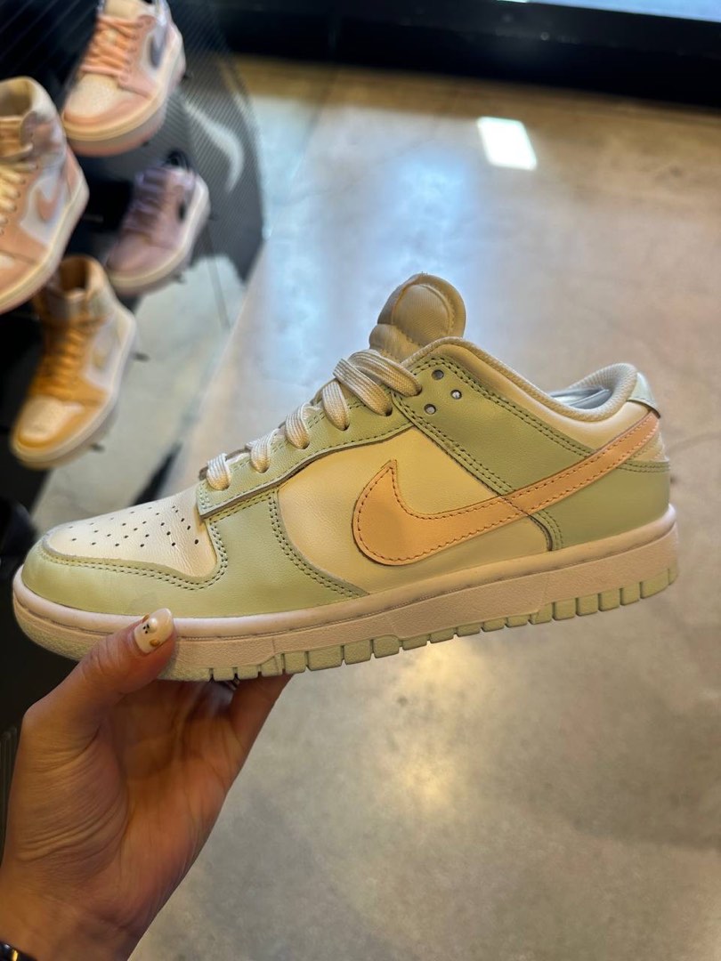 barley green dunk low