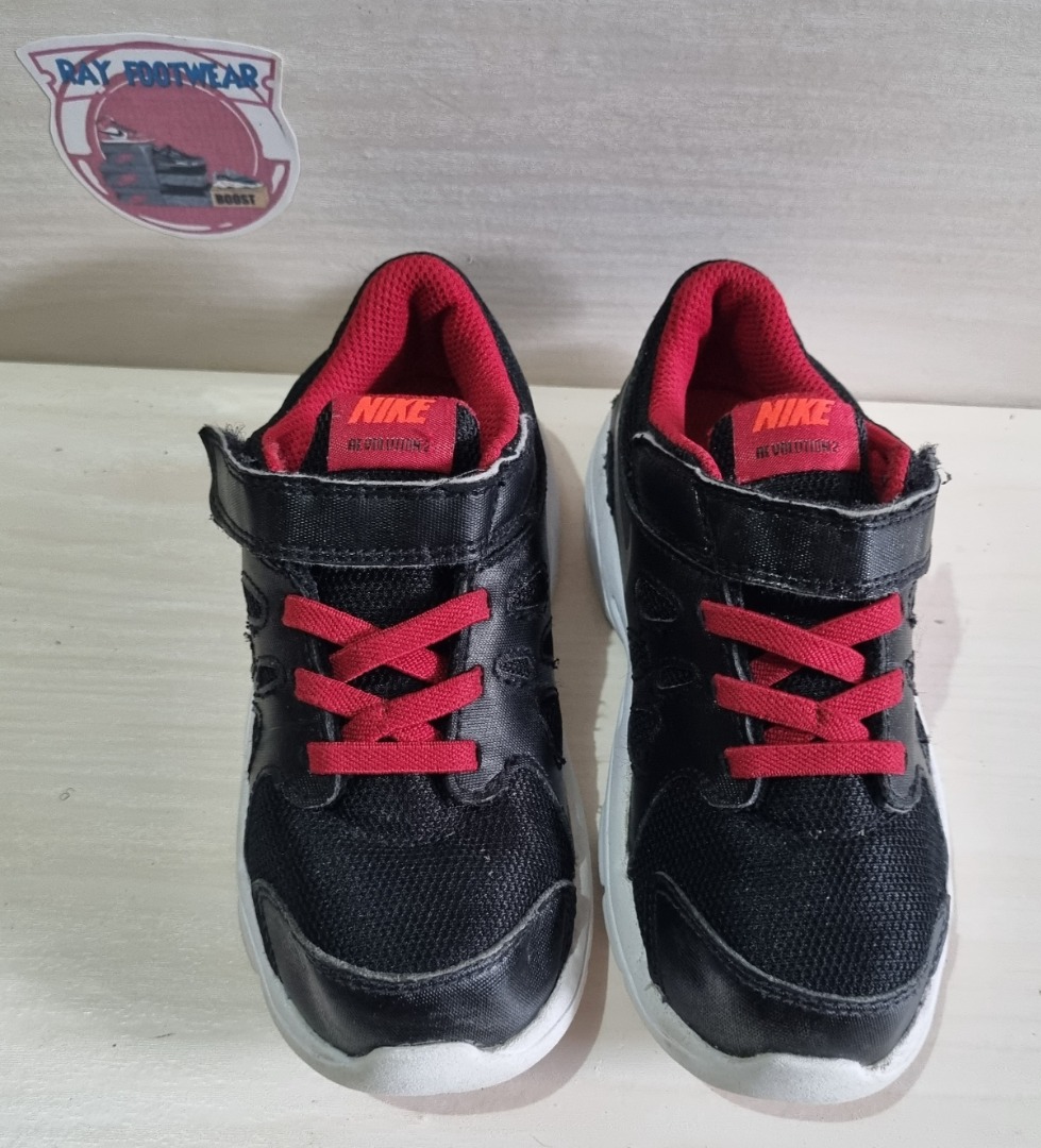 Nike revolution 4u outlet
