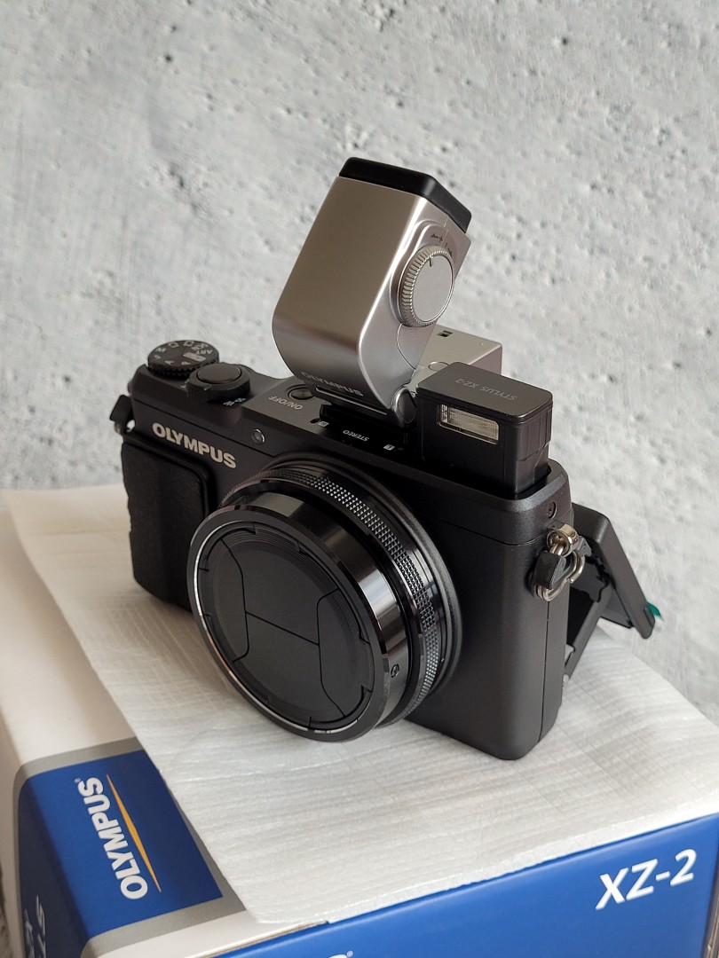 オリンパス スタイラスstylus XZ2 F1.8 コンパクトデジタルカメラ+