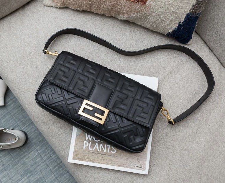 Fendi Kan I Shoulder Bag Original Price: P109, 500, Luxury, Bags & Wallets  on Carousell