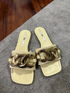 PAMIGAY SALE | Zara US 6 Sandals