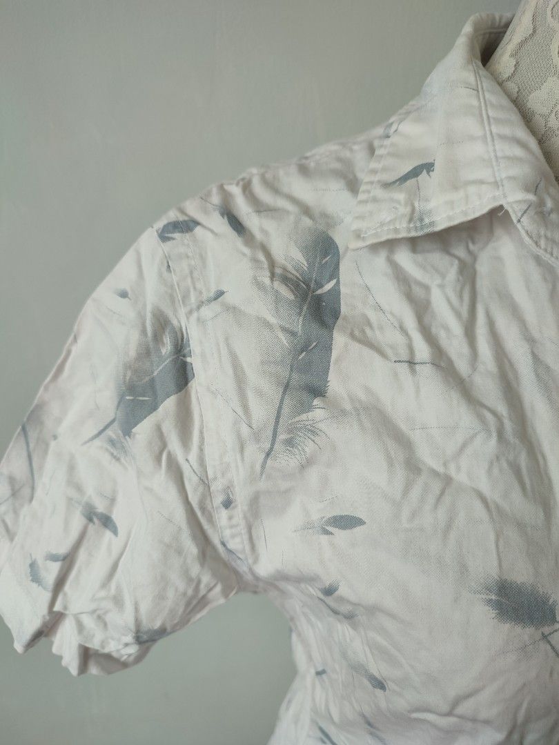 Preloved Baleno Polo (Category: Formal Shirts) located in Bacoor. Submitted by tipiditymudra (Listing ID 1231239610, Image 2). Description: need lang labhan no return/refund.
