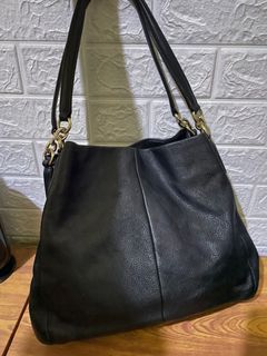 Preloved coach hobo