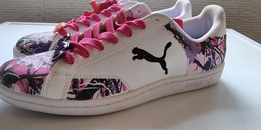 brand new puma sneakers