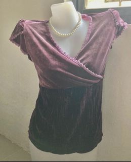 (Category: ) located in . Submitted by nirvys.closet (Listing ID 1231188137, Image 1). Description: .