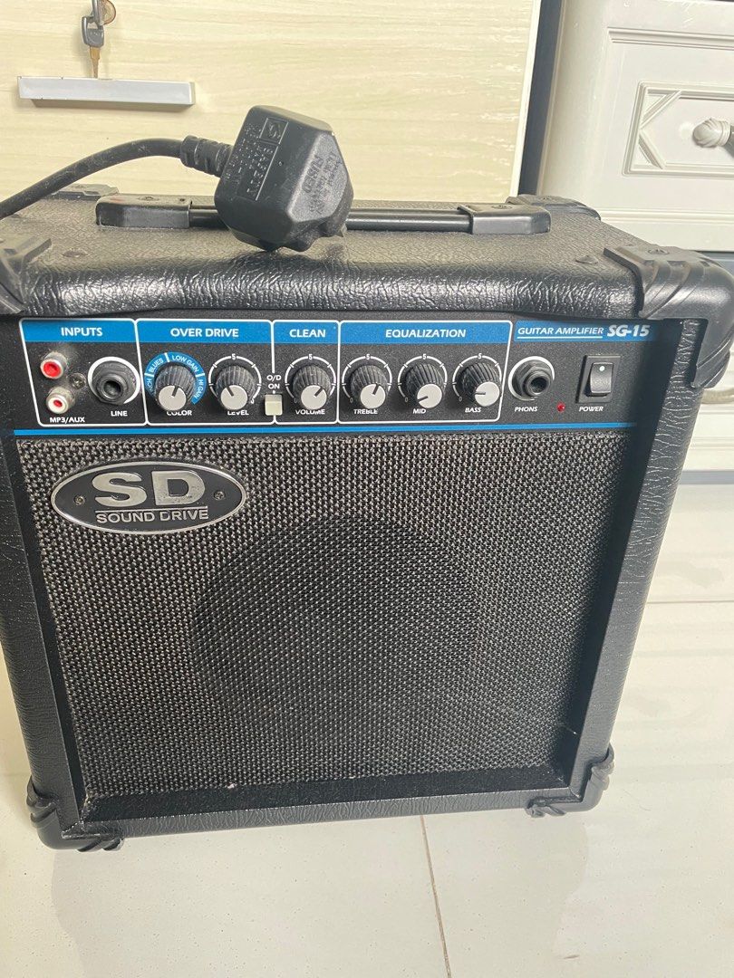 Rally GL300 Electric Guitar, Hobbies & Toys, Music & Media, Musical