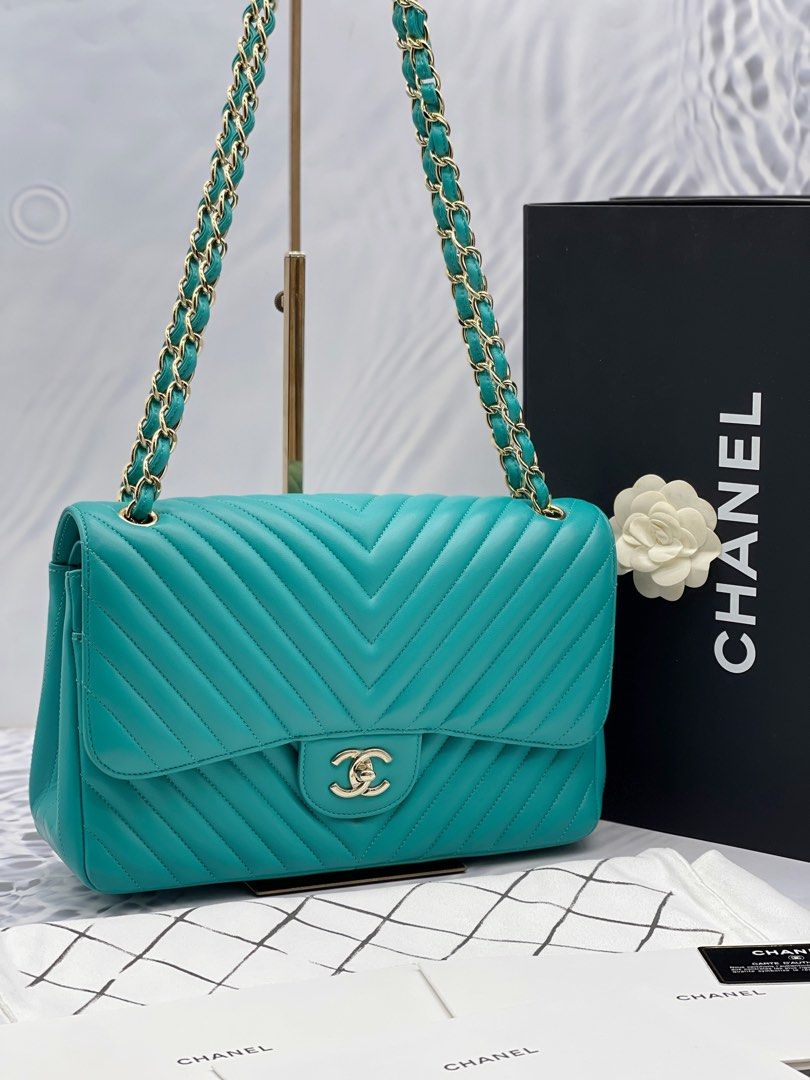 Chanel jumbo chevron best sale