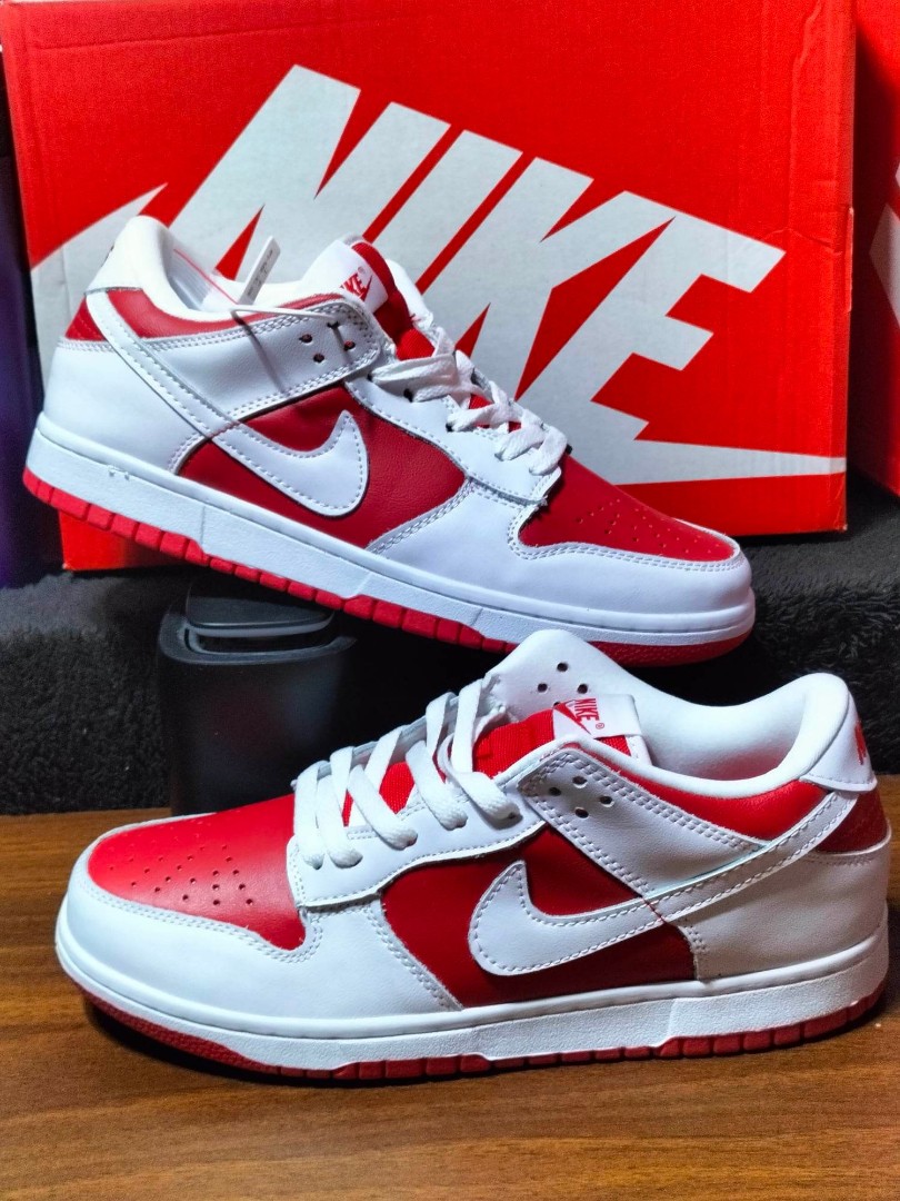 university red sb dunk