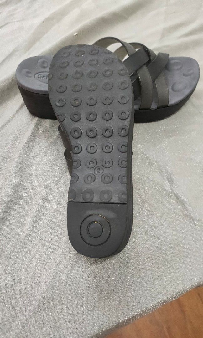 scholl wedges