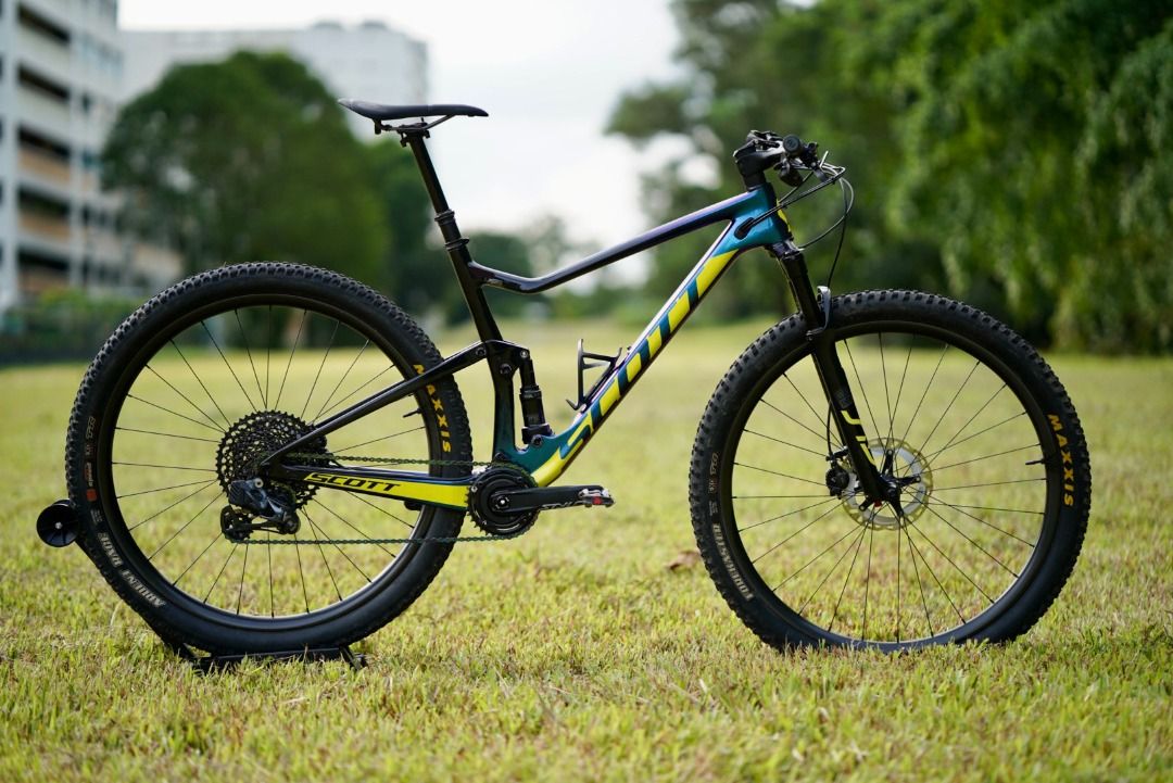 Scott Spark RC 900 Team Issue AXS size L Sports Equipment