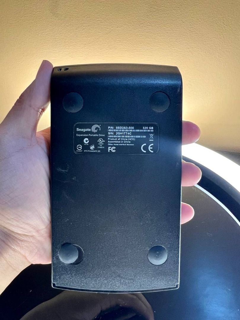 Seagate expansion portable drive 320GB (Category: Hard Disks & Thumbdrives) located in Baguio. Submitted by carlbenta (Listing ID 1231233821, Image 2). Description: Minor Scratches 320GB Seagate Working well No cord .