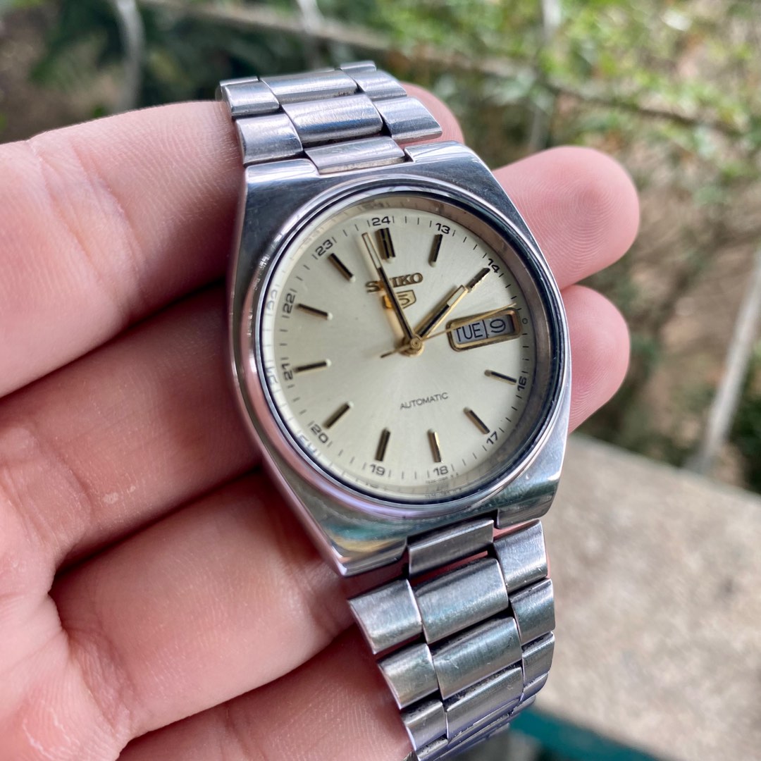 Seiko 5 Vintage Watch, Men's Fashion, Watches & Accessories, Watches on Carousell