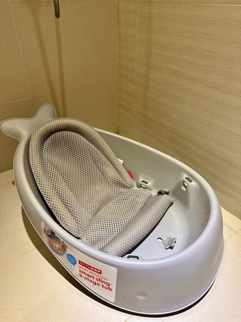 Skip hop bath tub, Babies & Kids, Bathing & Changing, Bathtub & Bath