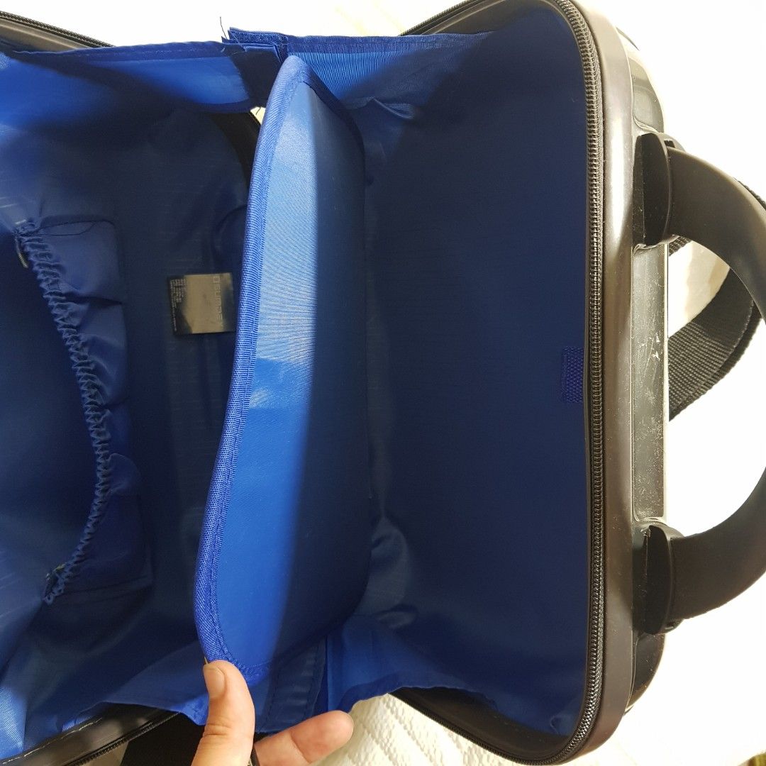 Sumdex, Women's Fashion, Bags & Wallets, Cross-body Bags on Carousell