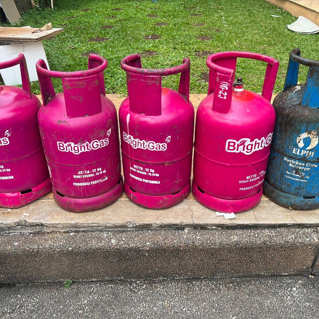 1 Tabung Gas Elpiji 12 kg Kosong , Kitchen & Appliances di Carousell