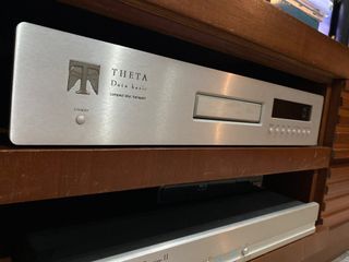 Theta CD Transport & DAC