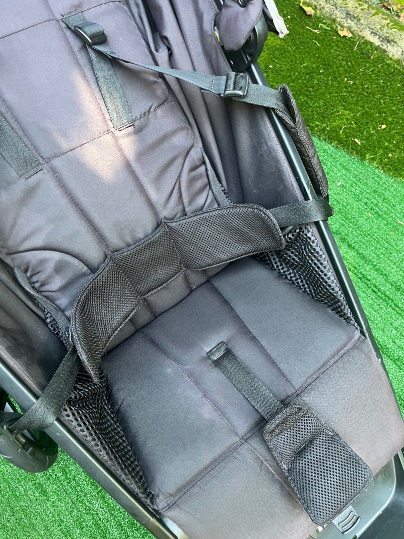 Thule Urban Glide, Babies & Kids, Going Out, Strollers on Carousell