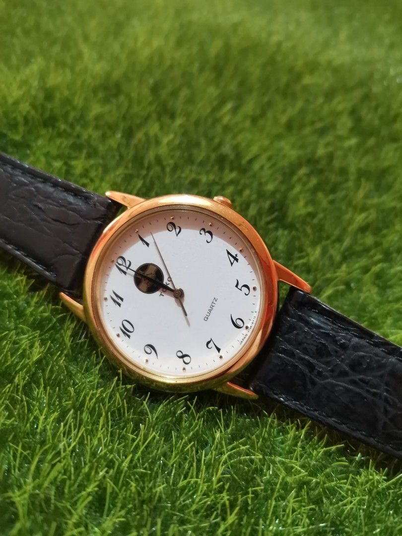 TOKO QUARTZ DRESS WATCH BY SEIKO CORP. 33mm x 41mm VINTAGE JAPAN
