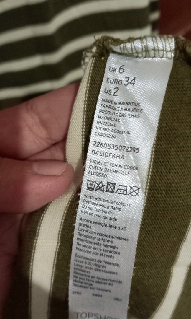 TOPSHOP stripes dress (Category: Dresses) located in Quezon City. Submitted by prelovesh (Listing ID 1231196078, Image 3). Description: Preloved army green and white RFS: decluttering XS-S.