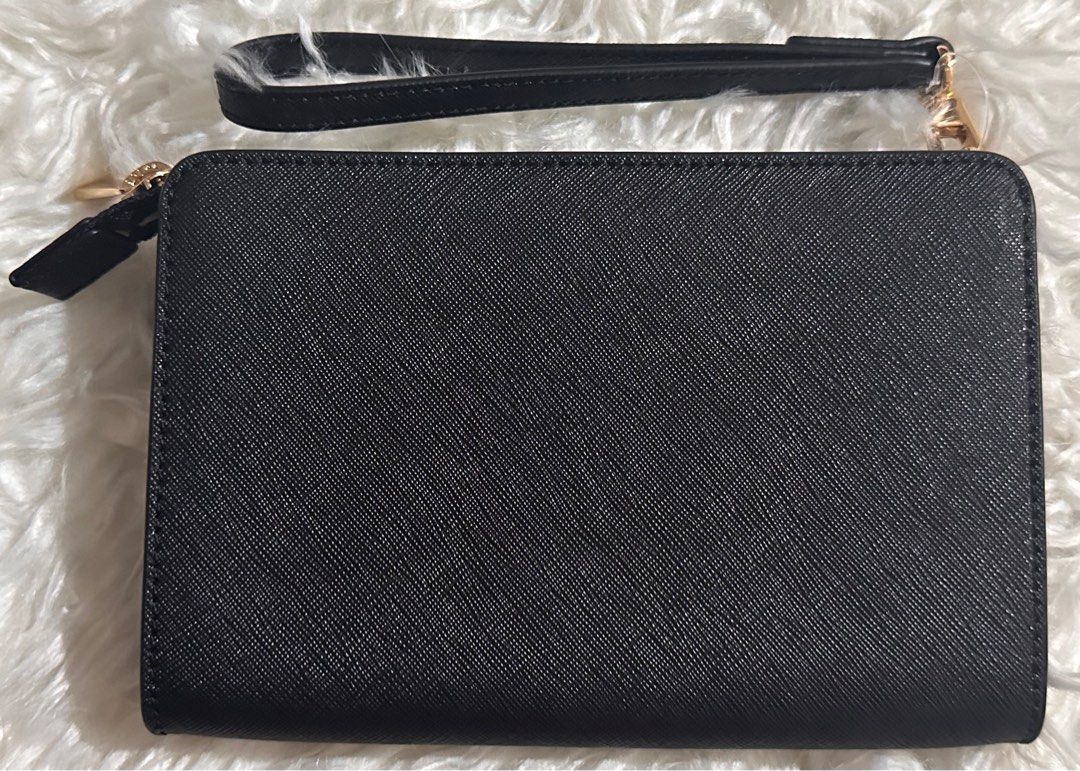 Tory burch wristlet pouch 2025