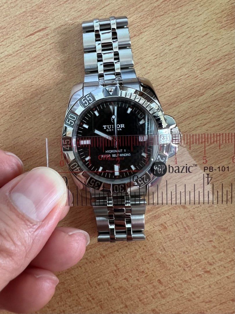 Tudor hydronaut ii rotor self winding outlet