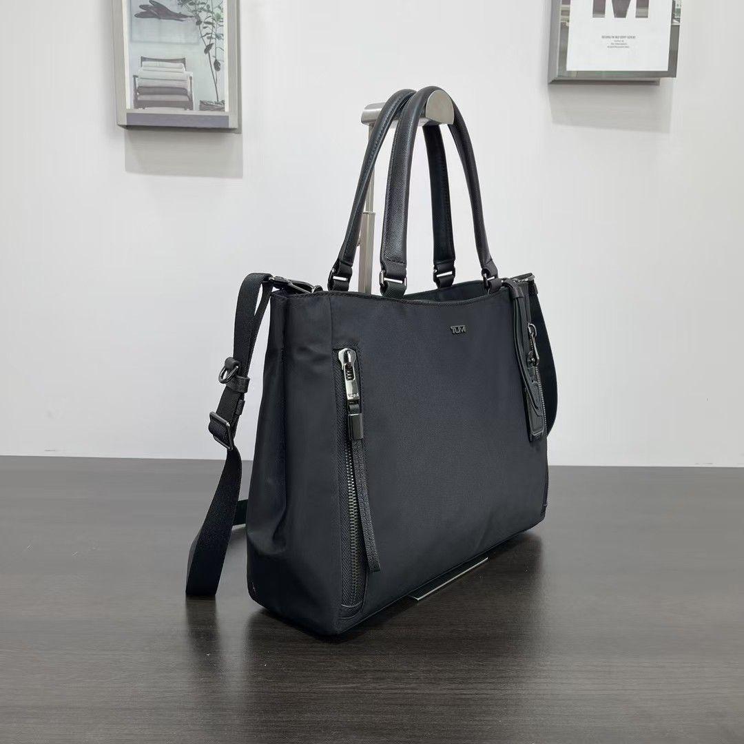 Tumi medium tote online