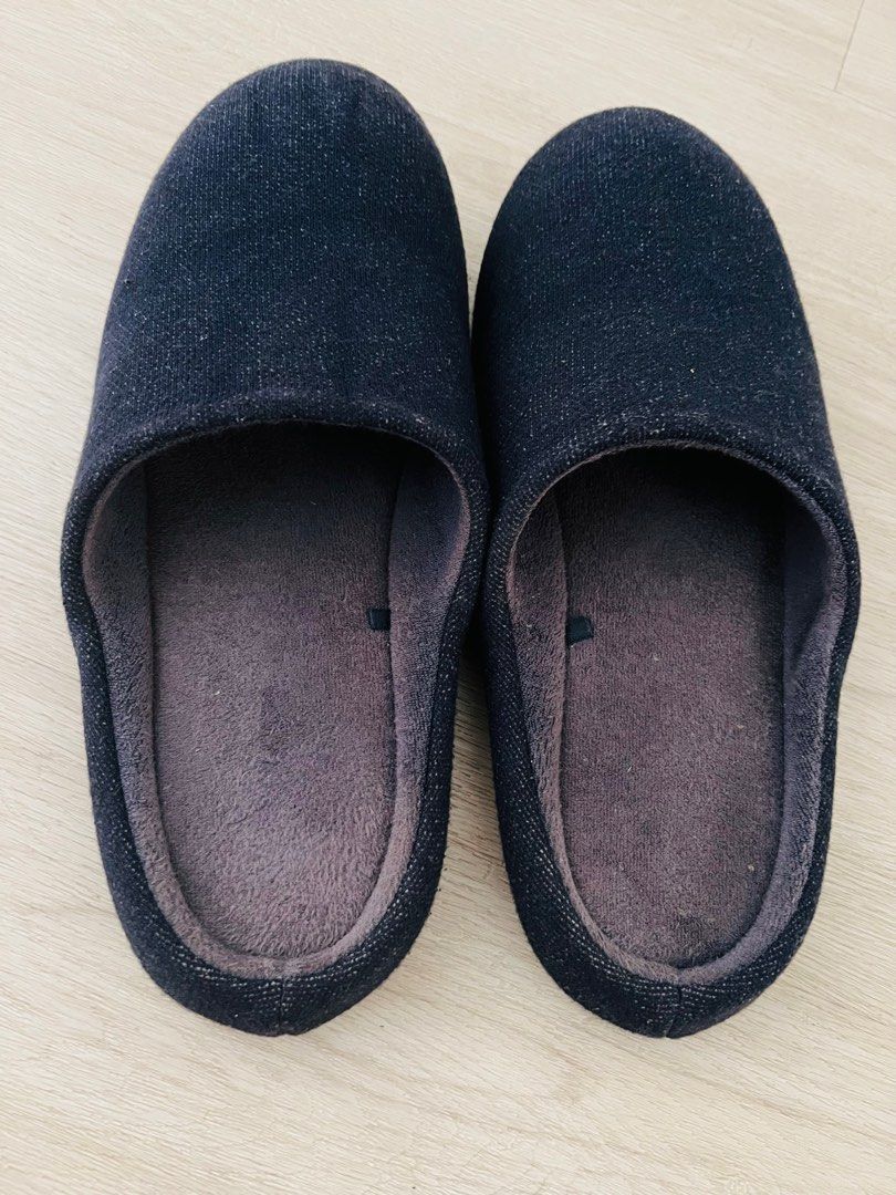 Uniqlo Room Shoes, Men's Fashion, Footwear, Casual shoes on Carousell