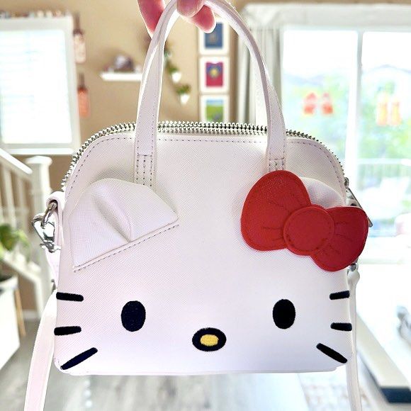 Loungefly x hello kitty classic face mini online dome crossbody