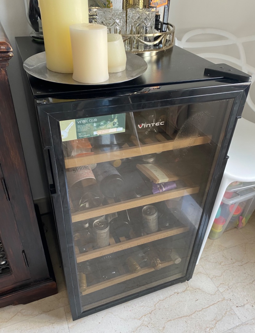 Vintec V30SGME 35 bottle wine fridge, TV & Home Appliances, Kitchen