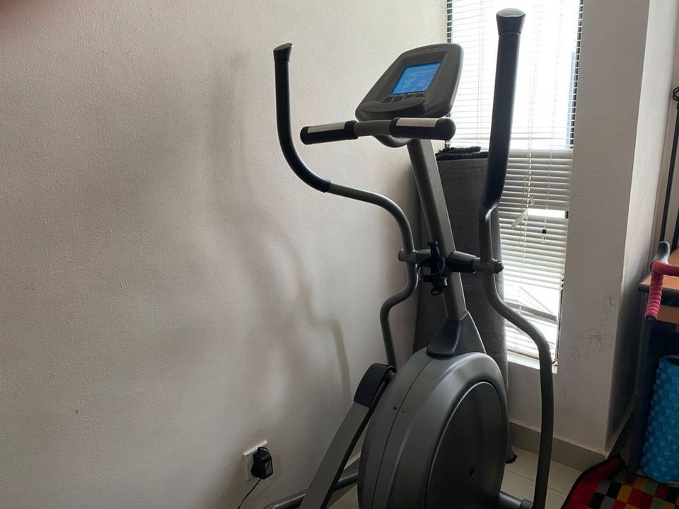 Vision fitness x1500 elliptical cross trainer best sale