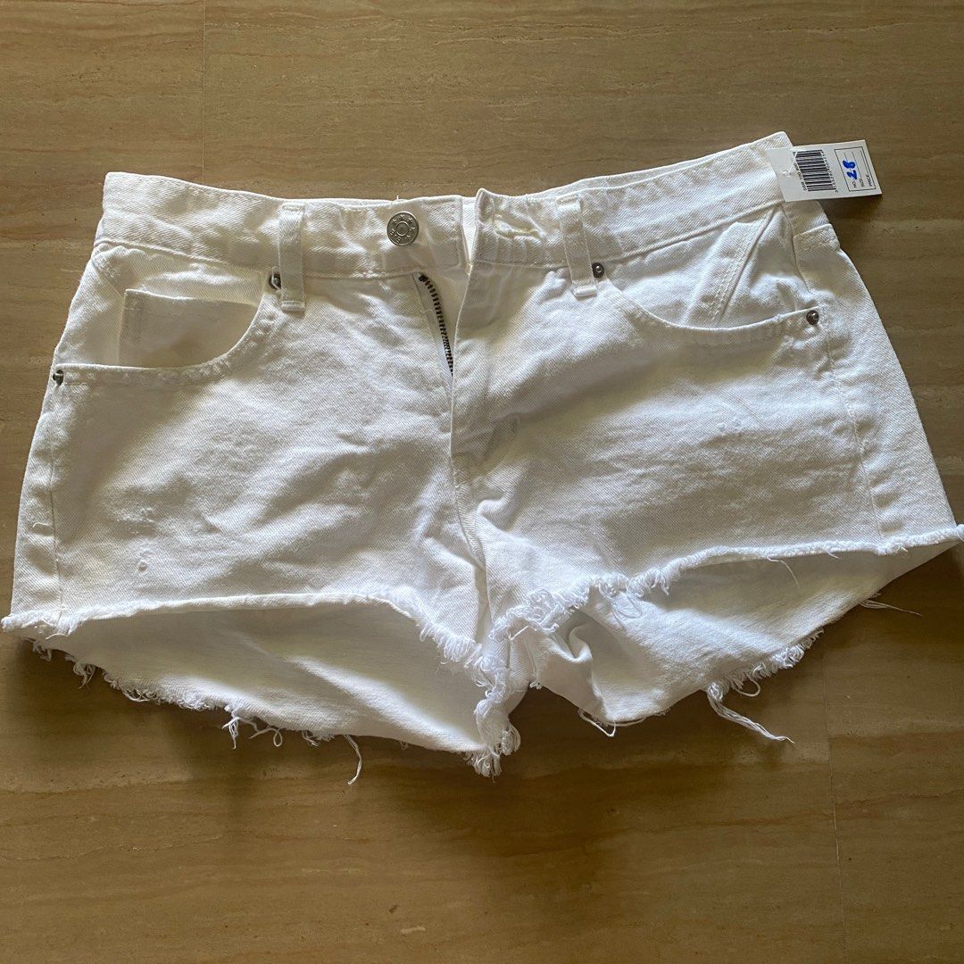 White Denim Hot Shorts Women s Fashion Bottoms Shorts on Carousell