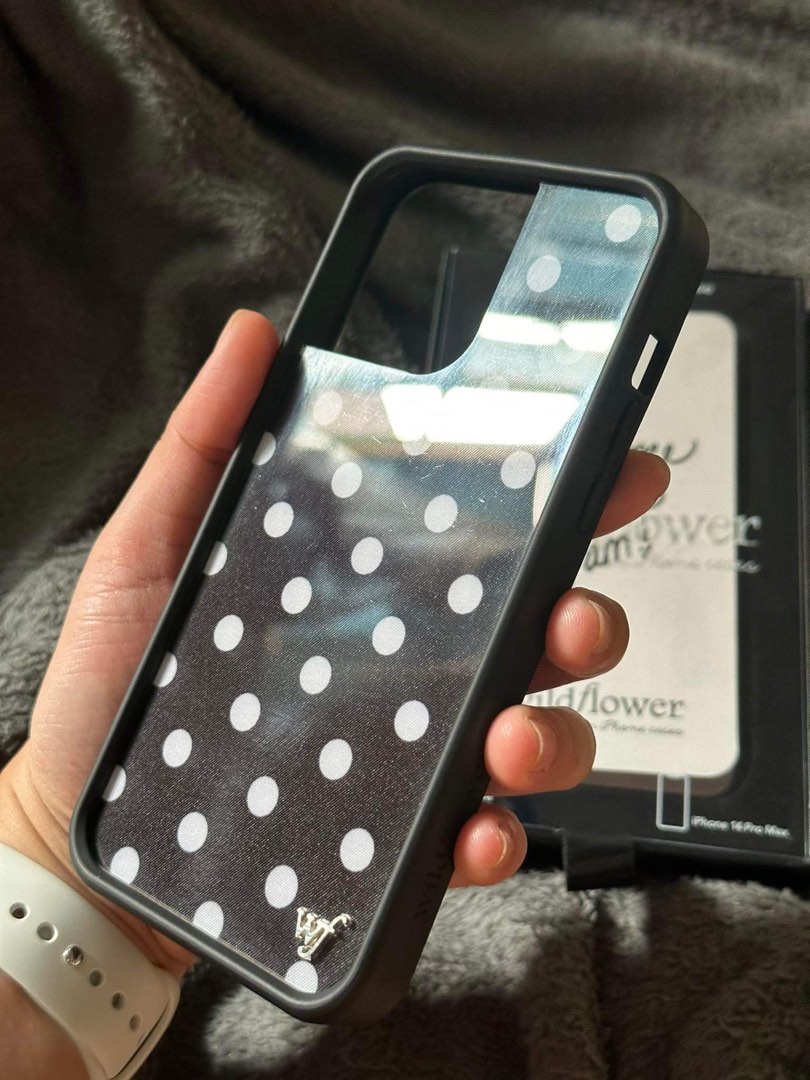 Wildflower Case iphone 14 pro max on Carousell