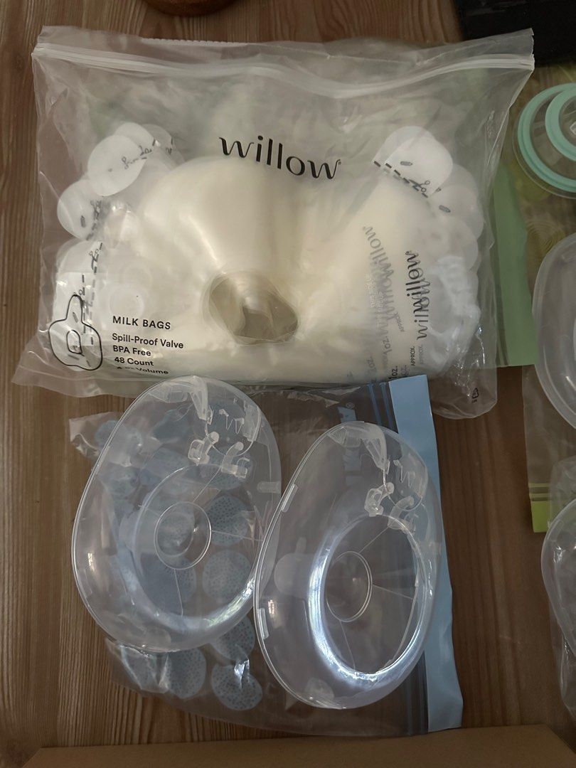 Willow wearable breast pump 3.0, Babies & Kids, Nursing & Feeding