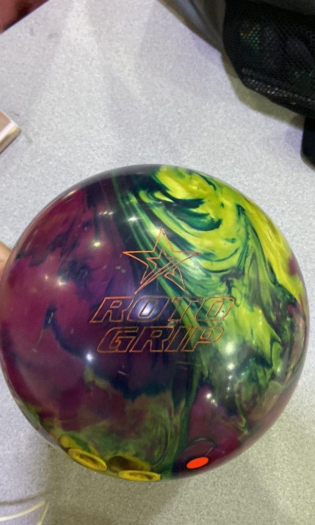 14lbs, Roto Grip Hy Wire Bowling ball on Carousell