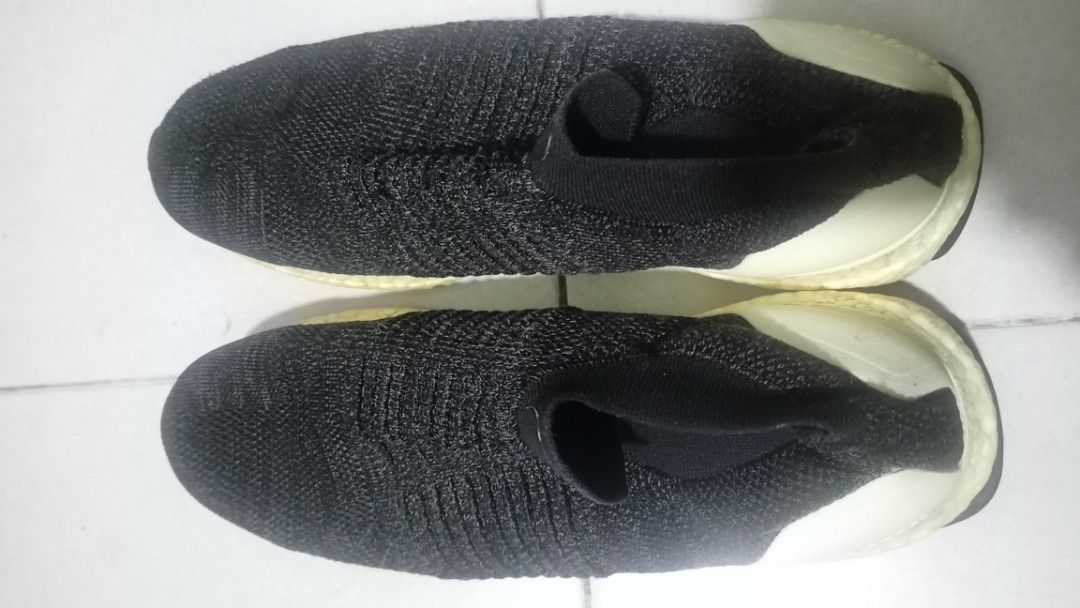 Ultra boost laceless hot sale black sole