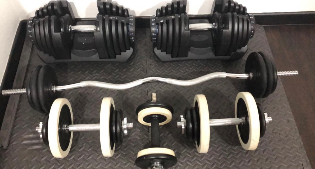 Adjustable dumbbells Used (All items in photos), Sports Equipment