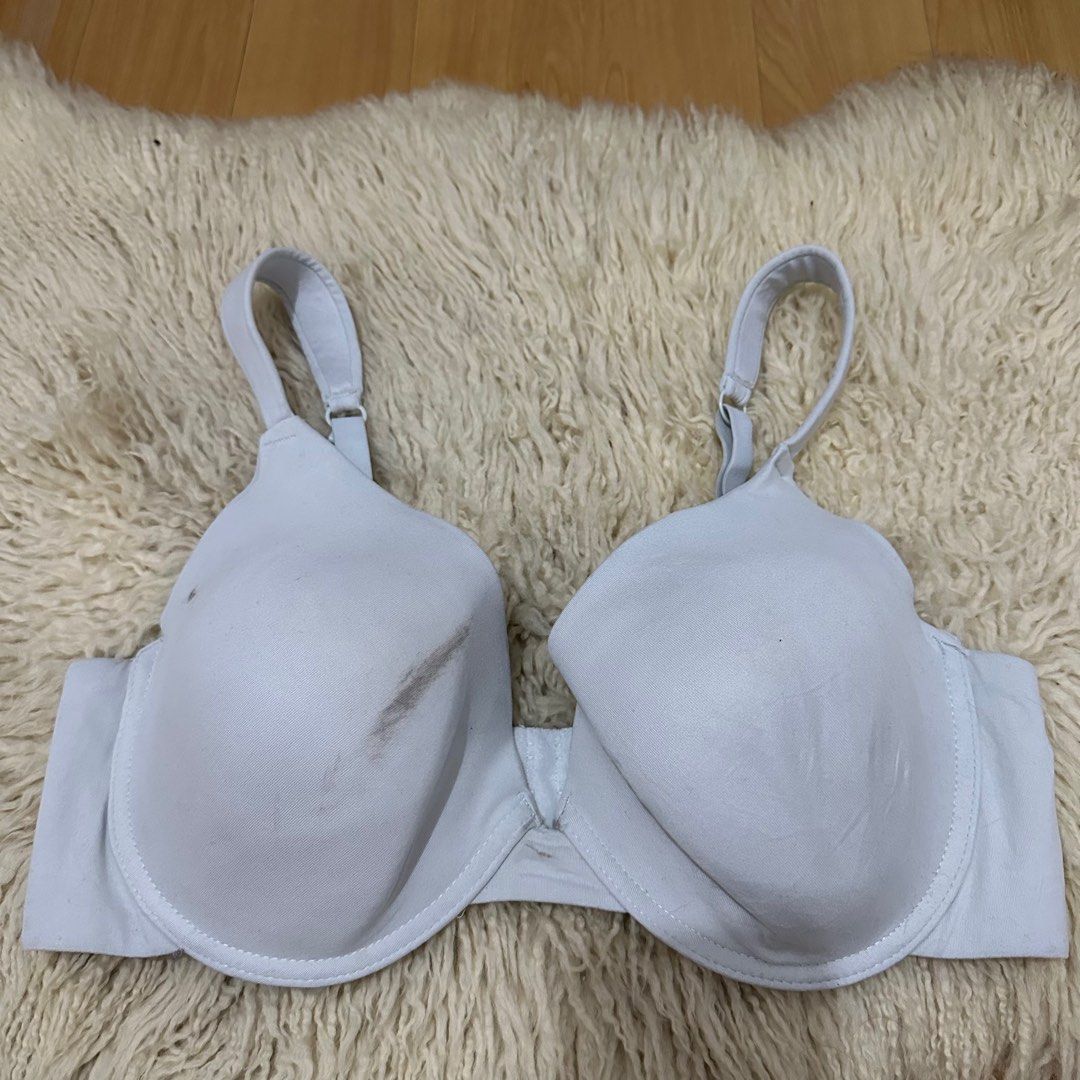 Anne Klein 😍 40D on tag Sister sizes: 42C, 38DD Thin pads  Underwire  Adjustable strap Removable stain Back closure Php250 All items are from US  Bale., Women's Fashion, Undergarments & Loungewear
