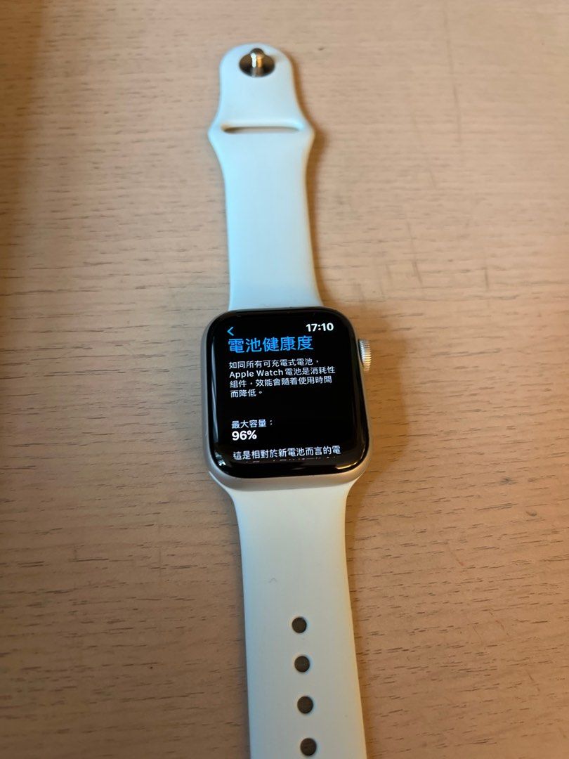 Apple Watch SE 40mm, 手提電話, 智能穿戴裝置及智能手錶- Carousell