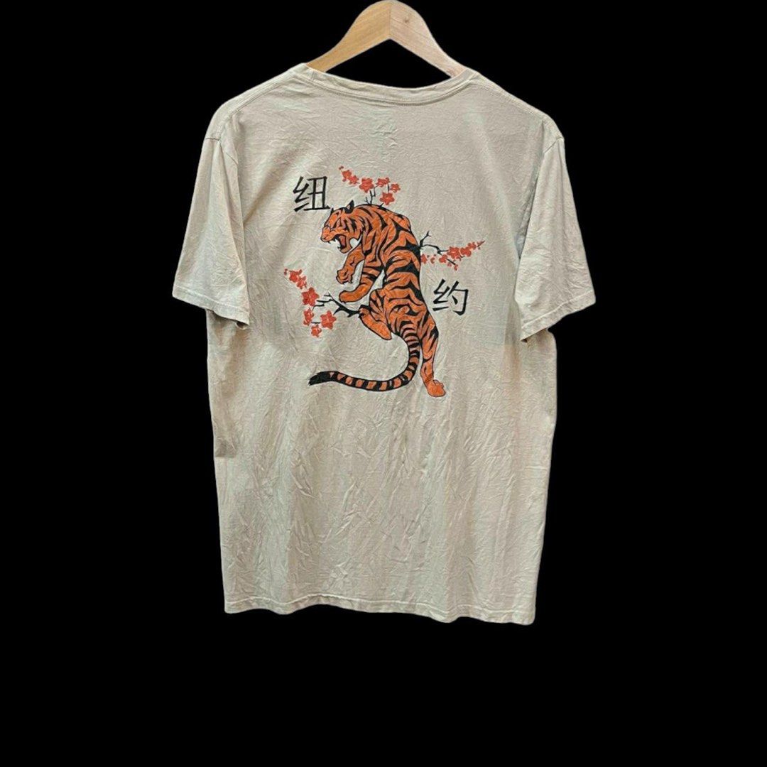 Gucci new York Yankees t shirt, Men's Fashion, Tops & Sets, Tshirts & Polo  Shirts on Carousell