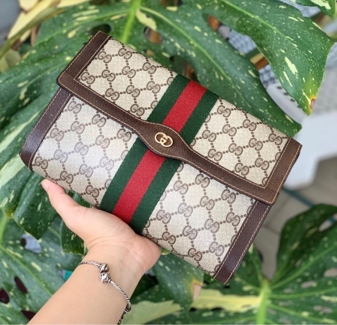 Gucci GG Supreme Clutch Bag, Luxury, Bags & Wallets on Carousell