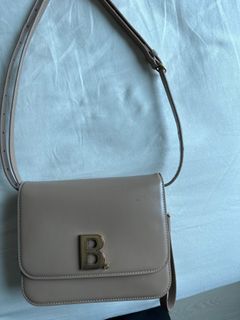 （分類：）位於 。 由 bagsshoesfever 提交（商品編號 1231334132，圖片 1）。簡介： 。
