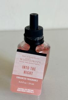 BATH & BODY WORKS WALLFLOWERS HOME FRAGRANCE REFILL - INTO THE NIGHT