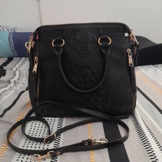 Black Bag (No Brand)