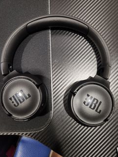 Bluetooth JBL Headset - Wireless!