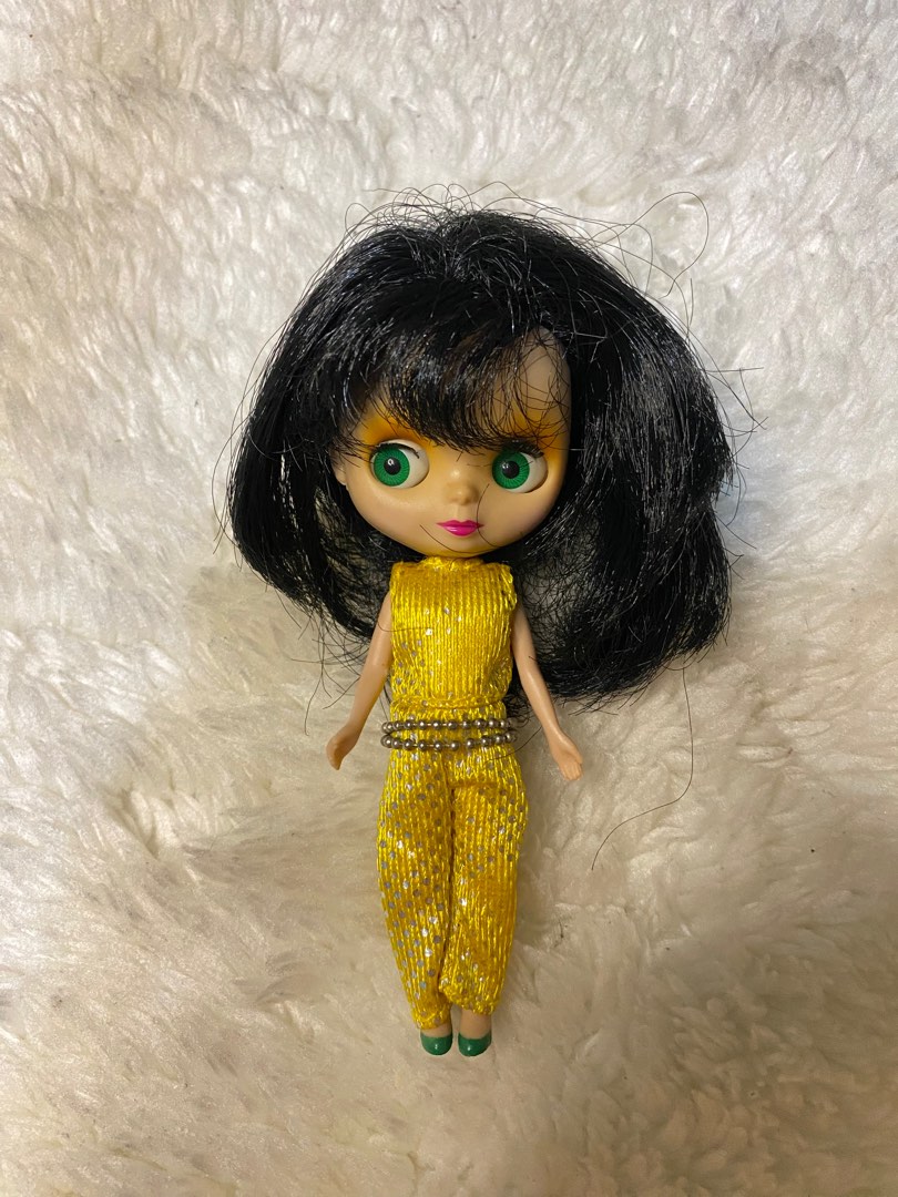 Petite Blythe Gold All-in-One Doll (PBL-15) - Japan Import, Approx. 5 Inches Tall